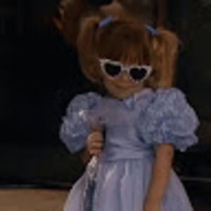 Meet your Posher, Olivia